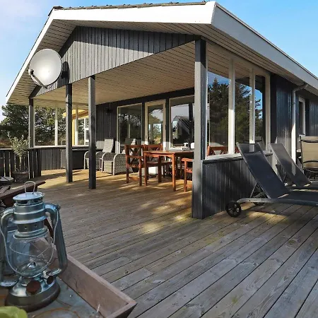 Three-bedroom Holiday In 21 Holiday home Blavand