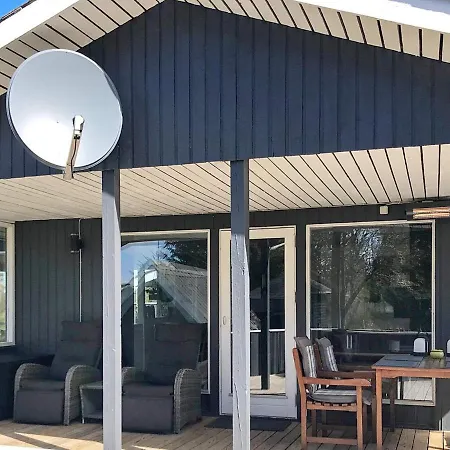 Holiday home Three-bedroom Holiday In 21 Blavand
