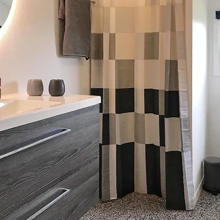 Three-bedroom Holiday In 21 * Blavand