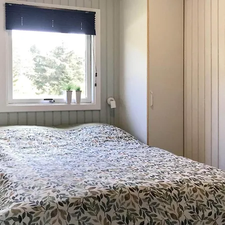 Three-bedroom Holiday In 21 Holiday home